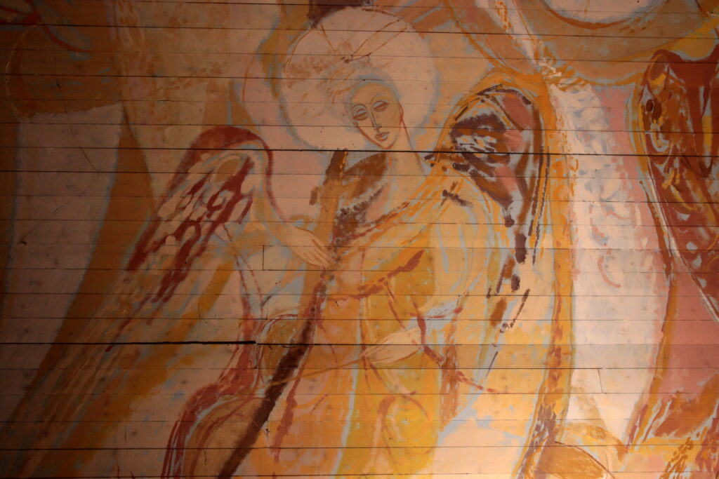 Joël Dabin, ensemble pictural de l'église Notre-Dame-de-l'Assomption de Mouais, vers 1969. Détail sur un ange.